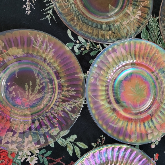 🍑  6 Vintage Iridescent Pressed Glass Salad/Dessert Plates  🍰  EVC - Picture 4 of 13